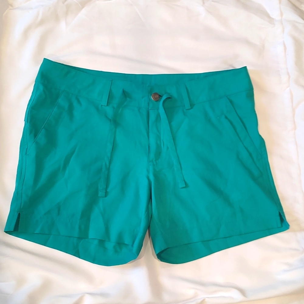 Athletic shorts